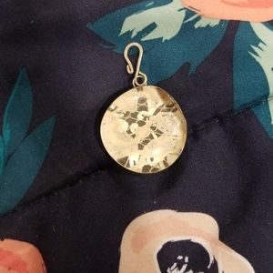 Double sided round pendant
